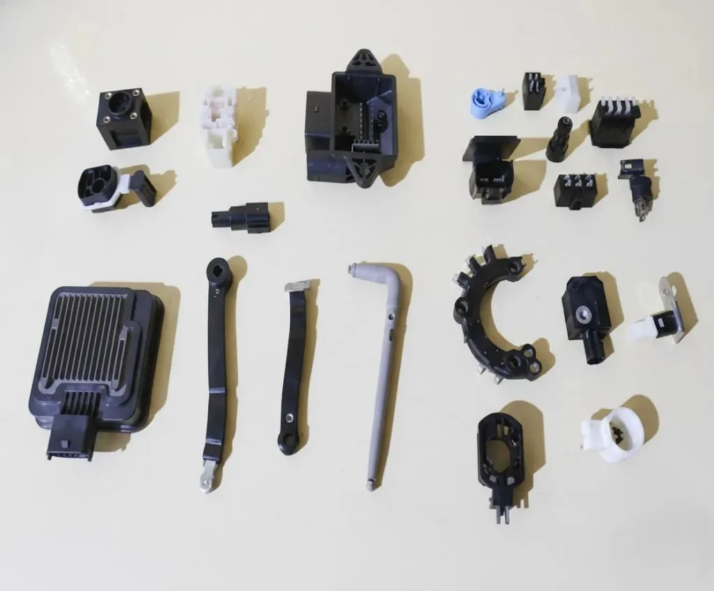 Plastic Injection Molded & Insert Molded Components